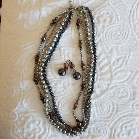 Two Super Chunky Chain Necklaces Plus Earrings - Picture 2 of 4